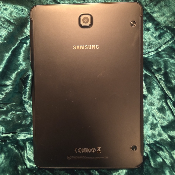 Galaxy Tab S2 8.0" 32GB (Wi-Fi) - Picture 4 of 9